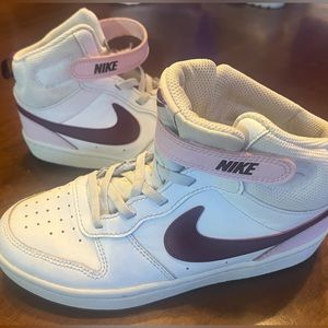 Nike Court Burroughs Mid, Big Kids size 3. White, Beetroot, Foam Pink.